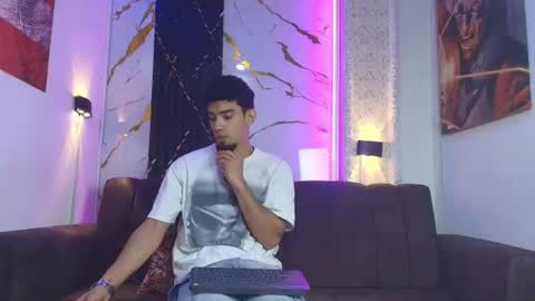 prince_arthur77 online show from 17, 7, 2026