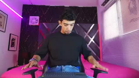 prince_arthur77 online show from 28, 7, 2026