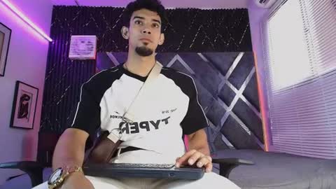 prince_arthur77 online show from 31, 7, 2026