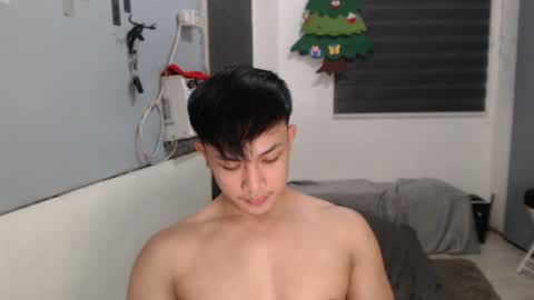 Snapshot of princeadrianx chatting on 18, 12, 2025 Prince Adrian online show from 18, 12, 2025