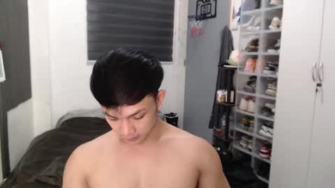 Snapshot of princeadrianx chatting on 28, 4, 2026 Prince Adrian online show from 28, 4, 2026