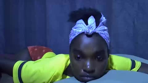 princess_scovia online show from 3, 12, 2025