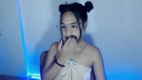 Snapshot of princess_yurie chatting on 22, 11, 2025 Yurie online show from 22, 11, 2025