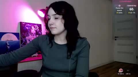 18 y.o online show from 18, 11, 2025