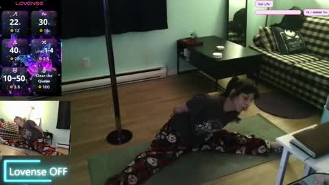 Snapshot of princesstyff chatting on 26, 11, 2025 Tyff et Blast online show from 26, 11, 2025