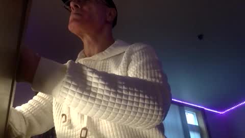 Snapshot of profnwear chatting on 2, 2, 2026 ProfNUWear online show from 2, 2, 2026