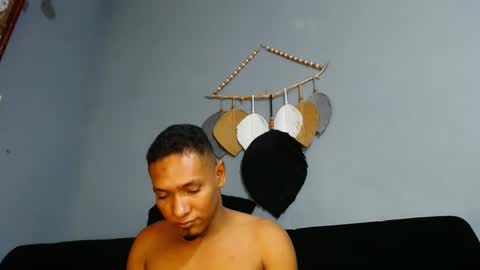 Grande y Gruesa online show from 8, 1, 2025