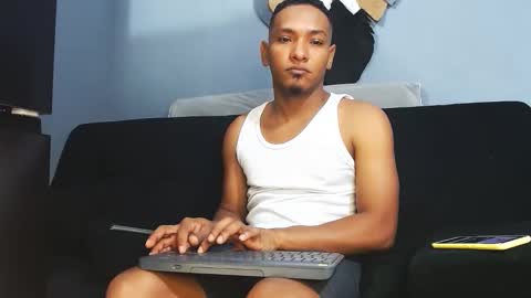 Grande y Gruesa online show from 8, 10, 2025