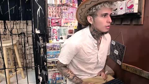 university hot online show from 28, 12, 2024