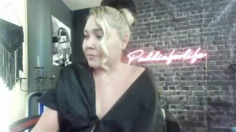 Krystle online show from 8, 5, 2026