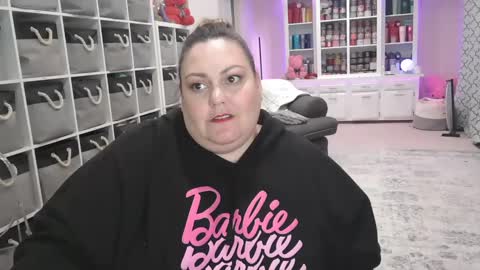 Puggie -  online show from 24, 1, 2025