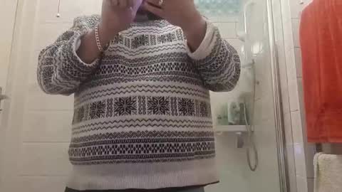 Snapshot of pulpdiction2 chatting on 1, 1, 2025 Pulp online show from 1, 1, 2025