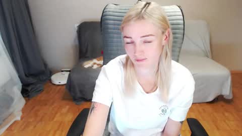 Snapshot of puma_ma chatting on 3, 10, 2025 Polly online show from 3, 10, 2025