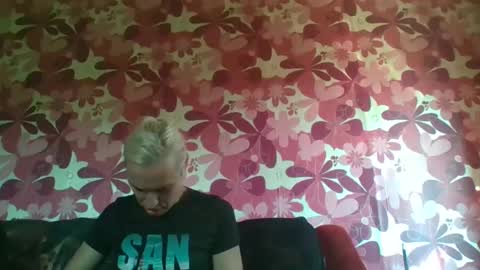 pumaolivers1982589073 online show from 10, 9, 2025