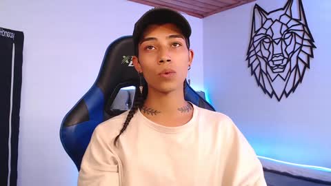 Snapshot of pupi_wolf chatting on 4, 12, 2024 Cris online show from 4, 12, 2024