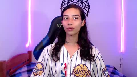 Snapshot of pupi_wolf chatting on 17, 12, 2024 Cris online show from 17, 12, 2024