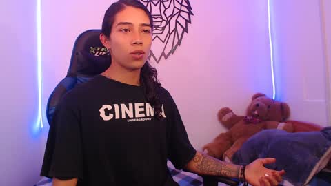 Snapshot of pupi_wolf chatting on 4, 2, 2025 Cris online show from 4, 2, 2025