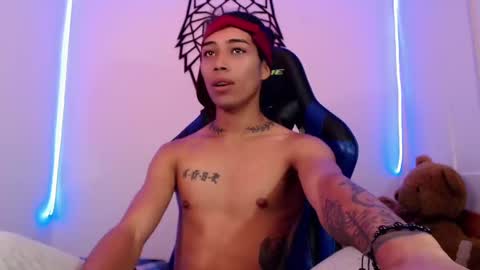 Snapshot of pupi_wolf chatting on 21, 2, 2025 Cris online show from 21, 2, 2025