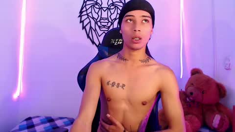 Snapshot of pupi_wolf chatting on 24, 2, 2025 Cris online show from 24, 2, 2025