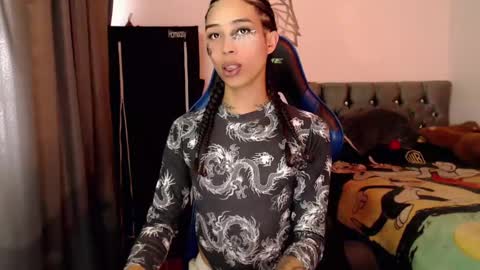 Snapshot of pupi_wolf chatting on 24, 10, 2025 Cris online show from 24, 10, 2025