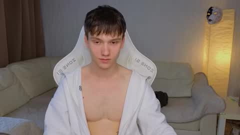 Snapshot of pupsenish chatting on 28, 9, 2025 Jesse online show from 28, 9, 2025