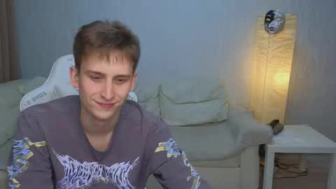 Snapshot of pupsenish chatting on 26, 10, 2025 Jesse online show from 26, 10, 2025