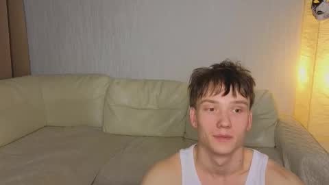 Snapshot of pupsenish chatting on 12, 11, 2025 Jesse online show from 12, 11, 2025