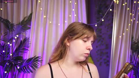 Snapshot of pure_dirt chatting on 10, 9, 2025 constant schedule Wednesday Friday Saturday Sunday The Rosemarie online show from 10, 9, 2025