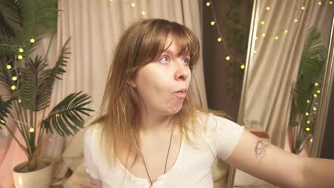 Snapshot of pure_dirt chatting on 26, 10, 2025 constant schedule Wednesday Friday Saturday Sunday The Rosemarie online show from 26, 10, 2025