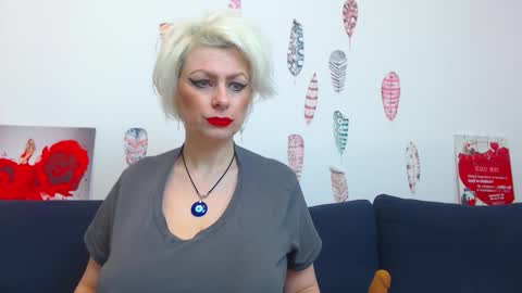 Snapshot of pure_seduce_wow chatting on 15, 3, 2026 Goldie online show from 15, 3, 2026