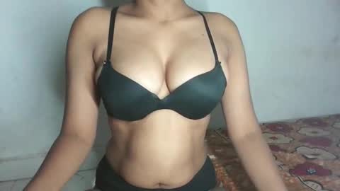 Snapshot of pureelove chatting on 2, 3, 2026 Your love online show from 2, 3, 2026