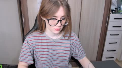 Snapshot of pureheartt chatting on 17, 12, 2024 I am Mila online show from 17, 12, 2024