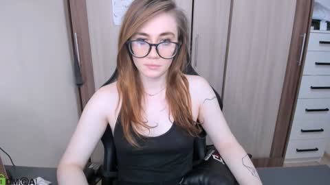 Snapshot of pureheartt chatting on 25, 12, 2024 I am Mila online show from 25, 12, 2024