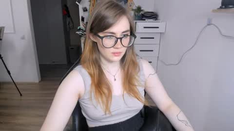 Snapshot of pureheartt chatting on 11, 9, 2025 I am Mila online show from 11, 9, 2025