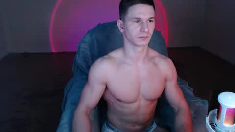 Snapshot of puremenshape chatting on 12, 1, 2026 puremenshape online show from 12, 1, 2026