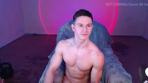 Snapshot of puremenshape chatting on 13, 1, 2026 puremenshape online show from 13, 1, 2026