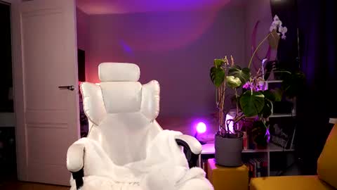 Snapshot of purple_baby chatting on 3, 7, 2026 Sasha wait you here 6 of November. will celebrate my B- day online show from 3, 7, 2026
