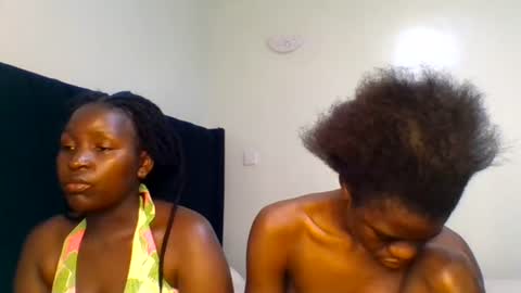 Snapshot of purple_honey2 chatting on 27, 6, 2026 Honey online show from 27, 6, 2026