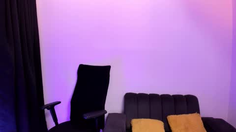 Snapshot of purplemegan chatting on 14, 3, 2026 MEGANNNN online show from 14, 3, 2026