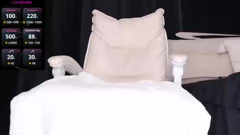 qianqian_ online show from 8, 10, 2025