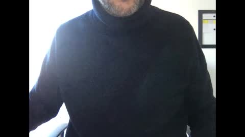 Snapshot of qsx9 chatting on 16, 12, 2024 Quentin online show from 16, 12, 2024