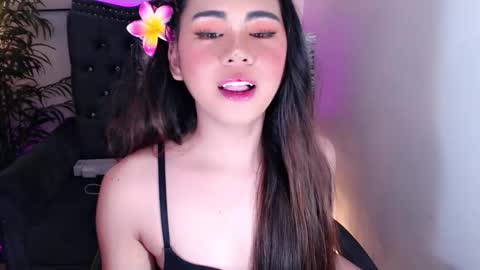 qt_luna18 online show from 6, 12, 2024