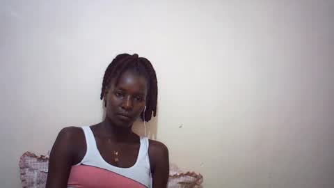 Snapshot of queen_0012 chatting on 28, 7, 2026 asher online show from 28, 7, 2026