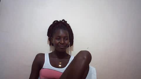 Snapshot of queen_0012 chatting on 28, 7, 2026 asher online show from 28, 7, 2026
