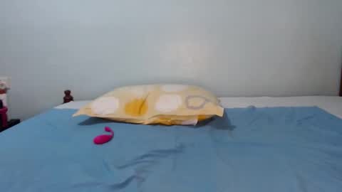 Snapshot of queen_12344 chatting on 31, 12, 2024 emmie online show from 31, 12, 2024