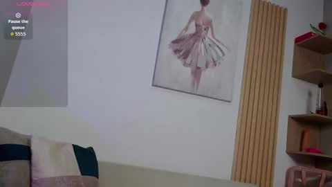 Snapshot of queen_adhara chatting on 5, 8, 2026 ANTONELLA online show from 5, 8, 2026