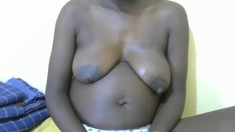 queen_berry1 online show from 23, 2, 2025