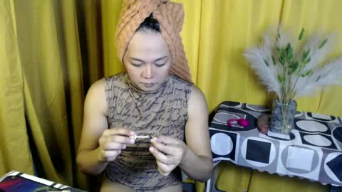 queen_ennah online show from 24, 6, 2026