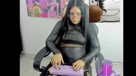 Snapshot of queen_findom1 chatting on 3, 2, 2026 queen_findom1 online show from 3, 2, 2026