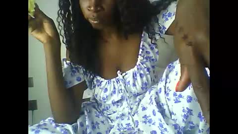 Snapshot of queen_kai chatting on 11, 4, 2026 queen_kai online show from 11, 4, 2026